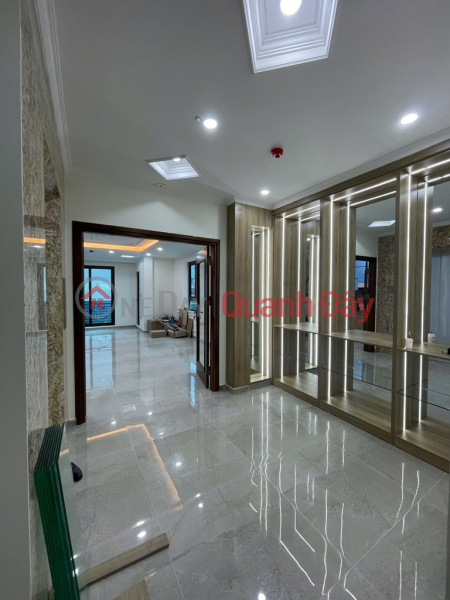 (100% real news) Selling a newly built high-end corner house 60m2 x 8 floors on Vinh Phuc street - Car-avoiding lot division Vietnam | Sales đ 31.5 Billion