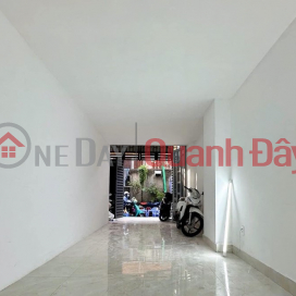 Owner rents out house 100m from Ben Thanh market, 7 bedrooms, price 45 million _0