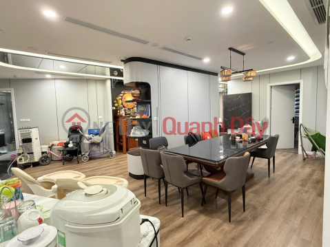 URGENT SALE OF 165M2 APARTMENT, CORNER LOT, 3 AIRY, HIGH FLOOR, 4 BEDROOMS, 3 BATH, THIEN DAI FURNITURE. PHONE 0889127186 _0