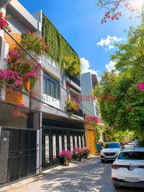 ► Corner plot, 5m wide, straight access to Nguyen Cong Tru street, near the Financial Center, 100m2, 7m frontage, 9.x billion VND. _0