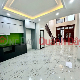 NEW HOUSE WITH GLASS - DAI HUNG - LAC THI - SMALL ALLEY - 3 OPEN WINDS - EXTREMELY COMFORTABLE TO LIVE IN - CARS CAN PARK AT THE GATE - OVER 6 BILLION _0