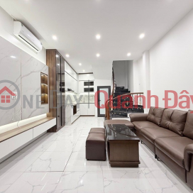 bán nhà đội cấn DT 35m giá 11,5 tỷ lô góc 2 nhà ra phố,full nội thất _0