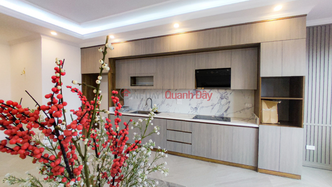 PHUNG CHI KIEN - CAU GIAY 7 FLOORS ELEVATOR - 48M - DIVISION - CARS - Contact 0817606560 Sales Listings