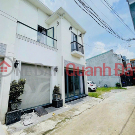 Beautiful house for sale, near Tan Phong primary school, car yard, only 2ty7 _0