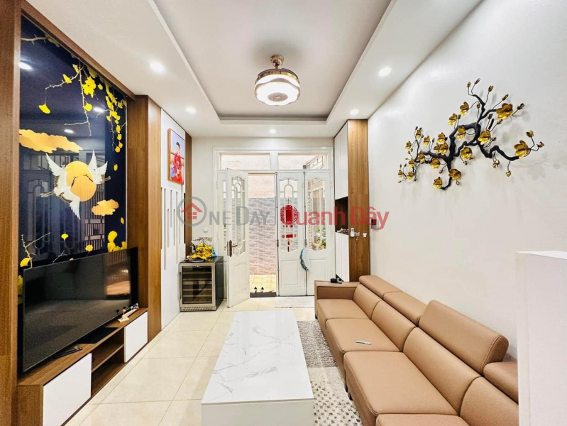 Property Search Vietnam | OneDay | Nhà ở | Niêm yết bán TRẦN KHÁT CHÂN-NHÀ ĐẸP - THANG MÁY - GẦN PHỐ NHIỀU TIỆN ÍCH 
65m x 5 tầng x mt 5m x giá hơn 8 tỷ