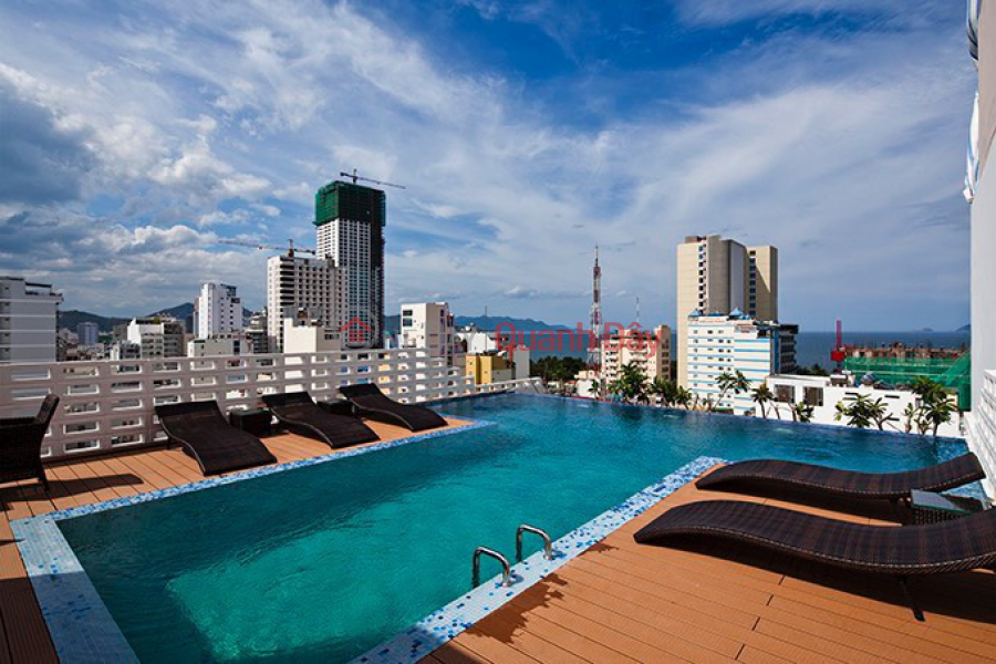 Bán gấp SALE OFF lớn khách sạn 3* 14 tầng 48 phòng view biển Trung Tâm TP. Nha Trang. Niêm yết bán