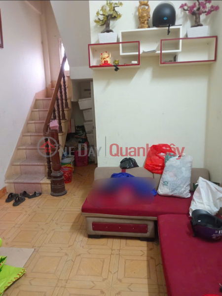 House for rent in Giai Phong, 4 floors x 23m2, 2 bedrooms, 7 million for family, group of up to 5 people Rental Listings
