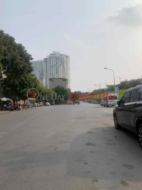 Ngoc Thuy garden villa for sale, 190m x 4 floors, 7.6m frontage, car access, rear expansion _0