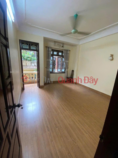 House for rent as office, online business, Kim Dong Street, car access, 55m2, 4 floors, 5 bedrooms, 16 million. | Vietnam Rental đ 16 Million/ month