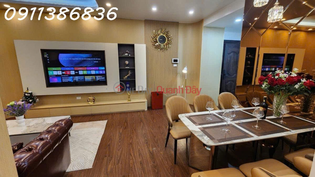 Corner apartment in Building C, 789 My Dinh, super luxurious interior, 111m², 3 bedrooms, parking slot, only 9.75 billion VND Sales Listings