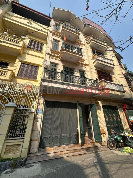 đ 20 Billion | Super Rare Plot on Hoang Ngoc Phach Street (Nguyen Hong) 61m2\\/4 Floors\\/5m Frontage only 20 Billion