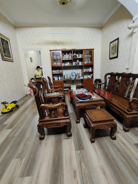 Vương thế Nguyễn Ngọc Nại77m mặt ngõ, ô tô đỗ cửa, ngõ thông hoàng gia _0