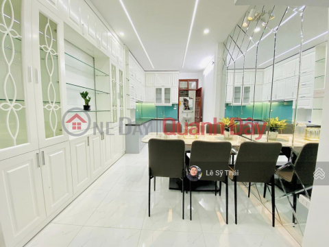 House for sale in Kim Giang, area 52m2 x 4 floors, ready to move in, price 7.28 billion, very wide alley, near auto road, registered address _0