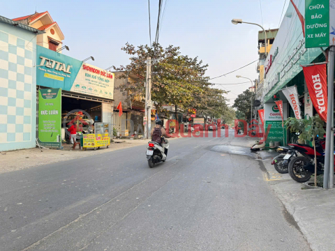 Land on the main road of Gia Thuong village - group 4, Quang Minh. Includes a level 4 house, with a beautiful commercial frontage. _0