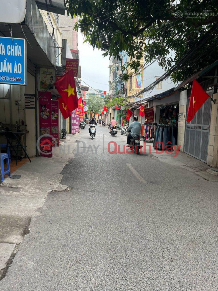 HOUSE FOR SALE 40m2 in Hoang Mai, only 12.8 billion, 5 floors, 4m frontage, 5m alley Vietnam, Sales đ 12.8 Billion