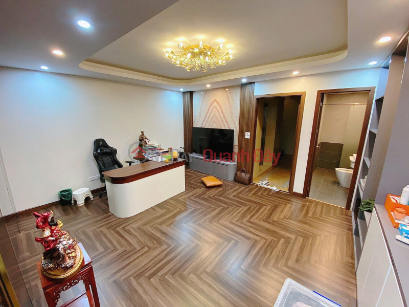 đ 27,5 tỷ, CỰC PHẨM, Ô tô Tránh View Hồ-Trung Tâm Đống Đa 73m/ 9Tầng/MT 5m 27.5 Tỷ, KD tốt