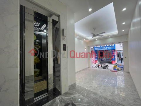 7-FLOOR ELEVATOR HOUSE - BUSINESS STREET - EXTREMELY Busy Business Area - RARE ️ Description: House facing Yen Hoa street, Cau _0
