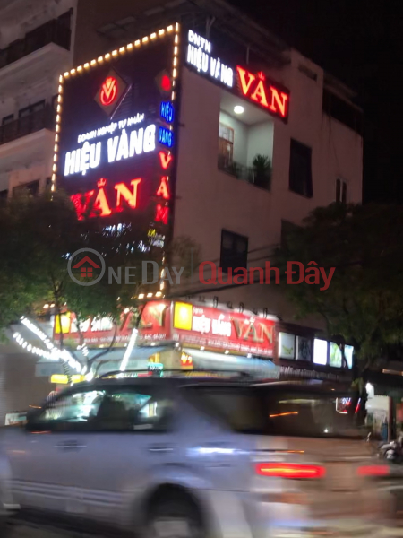 Hiệu Vàng Vân (Van Golden Store) Cẩm Lệ | ()(1)