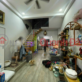 Extremely Hot!Selling house on MT Ho Hoa floor, near UB Ward, Tan Phong only 4ty3 _0