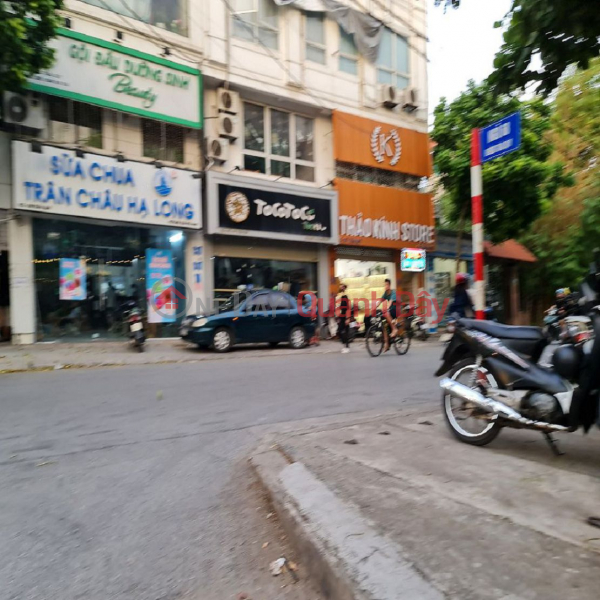 123.4m2 3 street frontages on a busy business street, 17m wide in Trau Quy, Gia Lam. Sales Listings