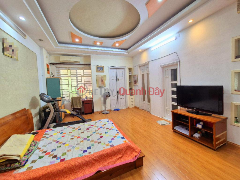 (SHARF ALLEY, DISTRICT COMMITTEE SIDE, CARS PARKING) House for sale in HOANG CAU, Dong Da. Area 50m x 5 floors x Frontage 4m Vietnam Sales đ 16.8 Billion