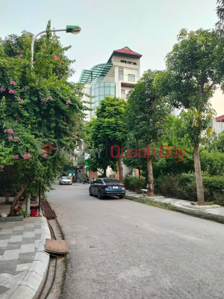 House for sale in Nam Tu Liem Center Town - Avoid Car - Sidewalk - Business - Office Area 130m MT 10m Approximately 18 billion Sales Listings