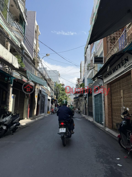 đ 8.7 Billion **House for sale in alley 766 Cach Mang Thang 8, ward 5 Tan Binh (4x14) 2 floors 8 billion