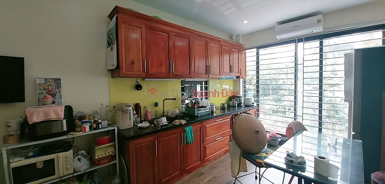 Property Search Vietnam | OneDay | Residential Sales Listings | EXTREMELY RARE!!! Nguyen Van Cu house - Ngoc Lam, 32m x 6 floors, 3 self-contained bedrooms, car parking, only 4.5 billion
