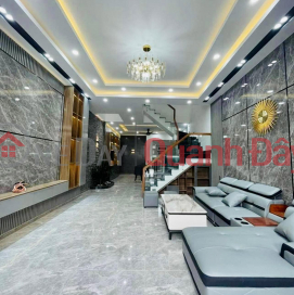 Need money Selling a 2-storey house in Tan Binh with private ownership _0