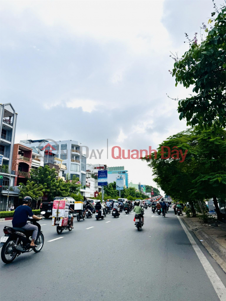 đ 75 Billion **House for sale on Cong Hoa Street, Ward 4, Tan Binh District (9*35m),8 floors, generating rental income**