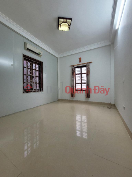 BEAUTIFUL HOUSE - GOOD PRICE - OWNER House For Sale Nice Location Right On Thach Ban Street, Long Bien, Hanoi Sales Listings