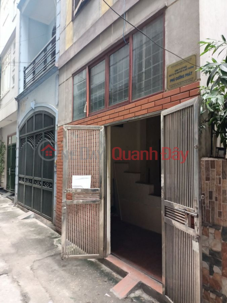 HOUSE FOR SALE: Hoang Quoc Viet Area: 41m2 \\/ 4 floors \\/ MT 3.9m \\/ PRICE 9.3 billion Sales Listings