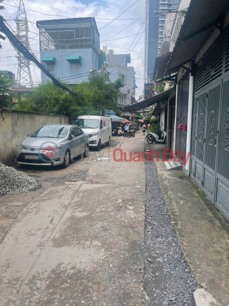 RARE HOUSE IN THE CENTER OF DISTRICT 1 BEHIND THE MINISTRY OF PUBLIC POLICE Sales Listings