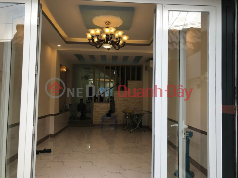 Selling a private frontage house 4x22 80m2 4 floors Pham The Hien ward 7 district 8 price 8.5 billion _0