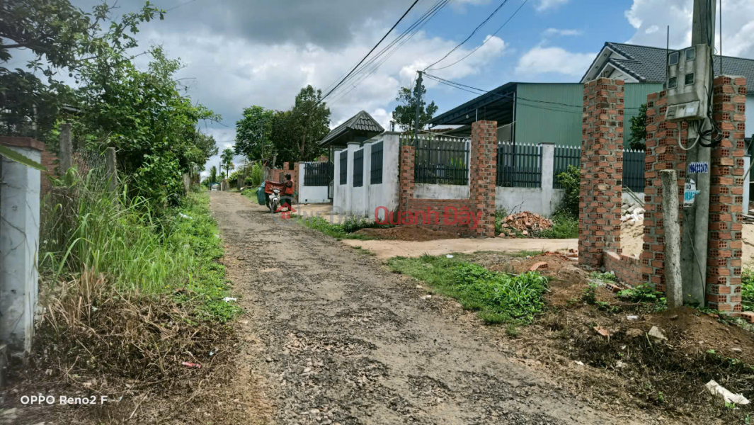 Price only 250 million VND - Own a beautiful plot of land in Chu Pah, Gia Lai - Just about 100m from National Highway 14. Sales Listings