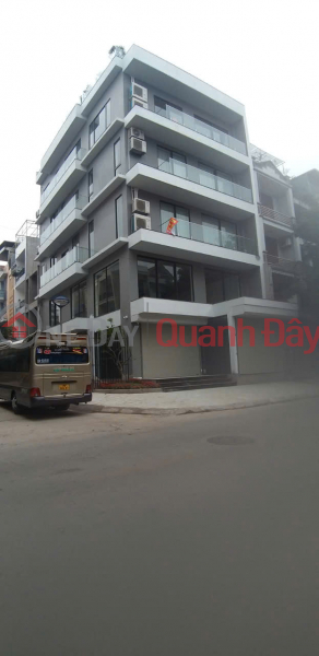 House for rent on Trung Hoa street, 250m2 x 7 floors, open floor, showroom, office Rental Listings