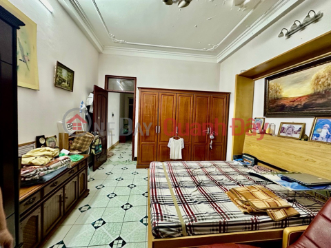 House for sale, Lane 41 Thai Ha - Area 64m2 - Frontage 4.1m - Price 11.5 billion - Rare Dong Da _0