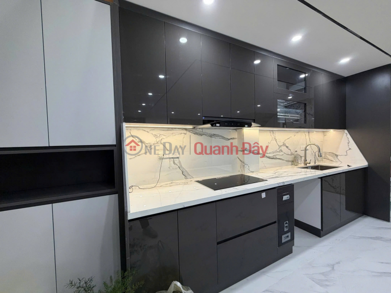 Property Search Vietnam | OneDay | Residential | Sales Listings | House for sale on Nguyen Thai Hoc street, 62m2, 6 floors, 5.5m frontage, 29.9 billion VND, suitable for homestay business.