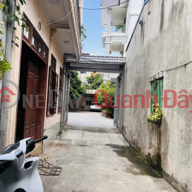 SUPER CHEAP, BEAUTIFUL HOUSE IN KIM GIANG - 30M2 - FRONTAGE 4.3M 2.8 BILLION _0