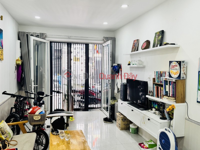 ► Corner plot on a 3m wide alley off Hung Vuong Street, 51m2, beautiful 2-story house, 3 bedrooms (upstairs and downstairs),4.1 billion VND Sales Listings