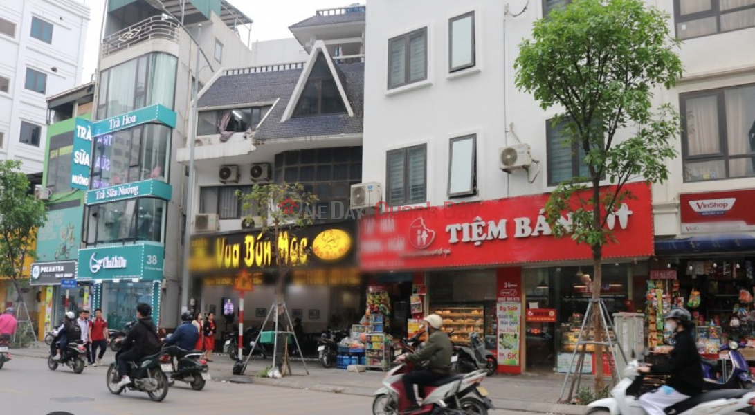 Property Search Vietnam | OneDay | Residential, Sales Listings, Bui Xuong Trach street area: 175m2, frontage: 9m, 3 floors. 18 billion Located right at the intersection of 4 corner lots with 3 classy open sides