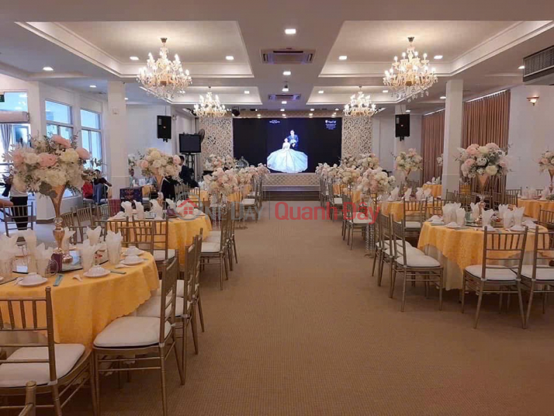 PRIME LOCATION – GREAT PRICE – OWNER NEEDS TO RENT OUT BUILDING (currently operating as a wedding reception venue),Vietnam Rental đ 80 Million/ month