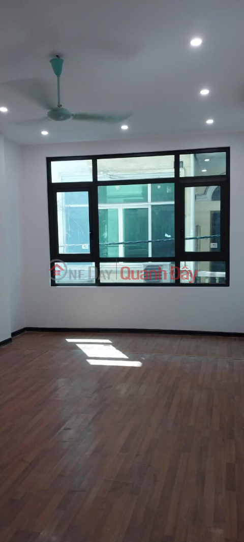 Le Trong Tan Thanh Xuan townhouse for rent 65m2 x 4 floors car lane _0