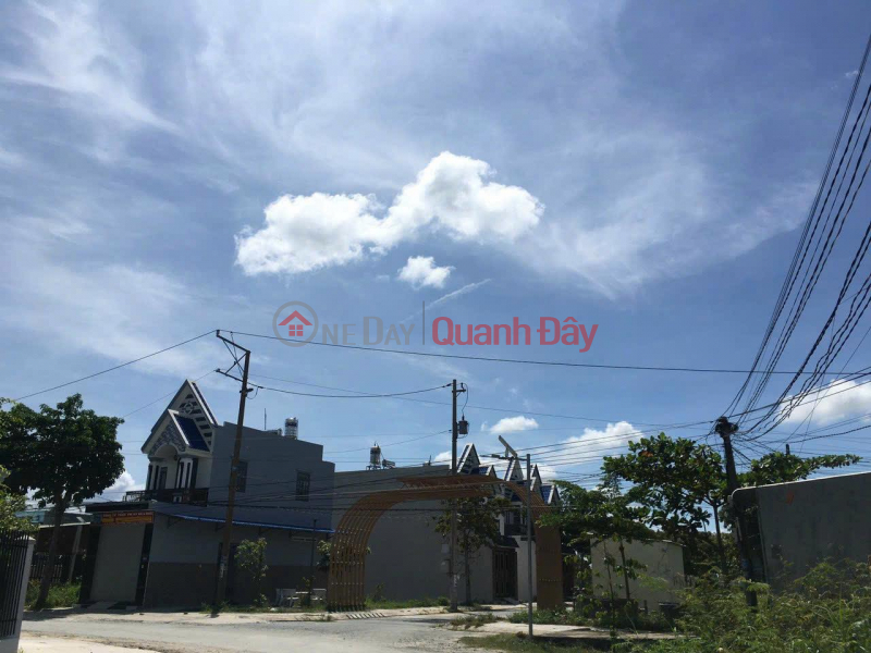 Owner Needs to Sell a Beautiful Land Plot in Duc Hoa Thuong Commune, Duc Hoa District, Long An Province | Vietnam Sales | đ 900 Million