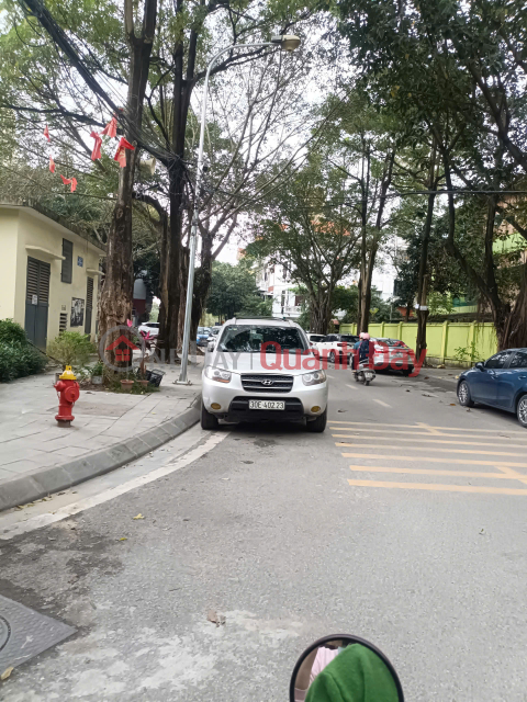 Selling an old, privately-built, 3-story house in Long Bien, near Vinh Tuy Bridge, Tram Street, Long Bien. _0