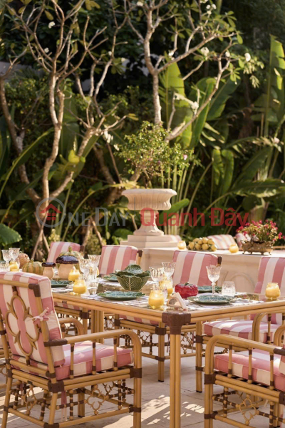 Family urgently selling a 180m² villa in Linh Dam with elevator, corner plot, ideal for business, investment price 270 million VND\\/m². Sales Listings