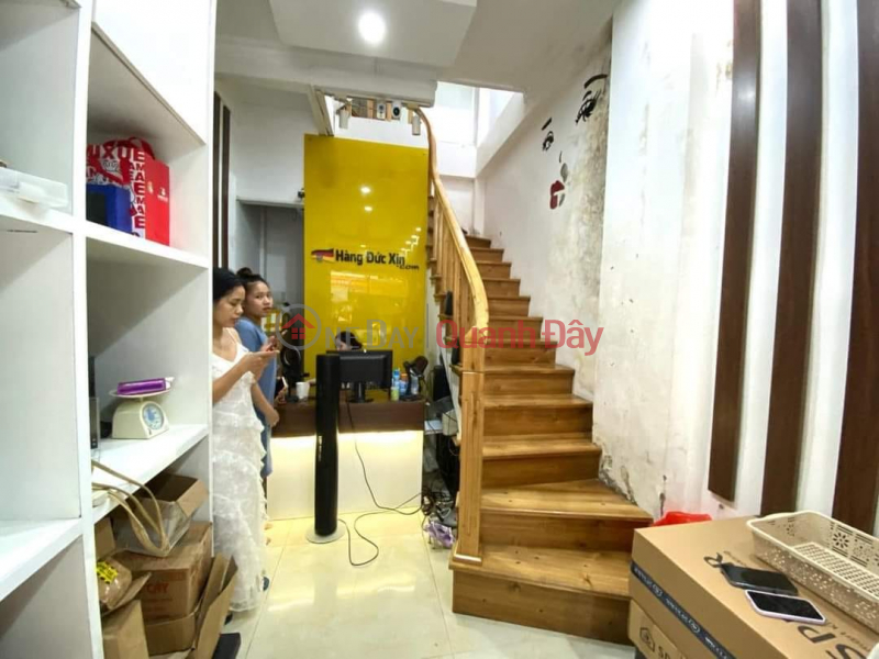 đ 11.5 Billion | HOUSE ON THAI THINH STREET - DONG DA, AREA: 24M2 x 5 FLOORS, FRONTAGE: 2.9M, 11.5 BILLION