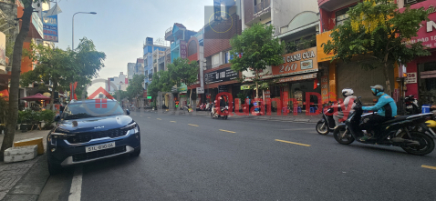 House for rent on Tan Son Nhi street, 68m², 4 floors, 29 million VND - near intersection and apartment building. _0