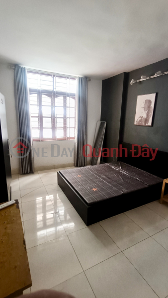 Giảm chào chỉ còn 10.5 tỷ - 39m2 - 5 tầng 10 phòng siêu dòng tiền - Cát Linh - Đống Đa, Việt Nam, Bán đ 10,5 tỷ