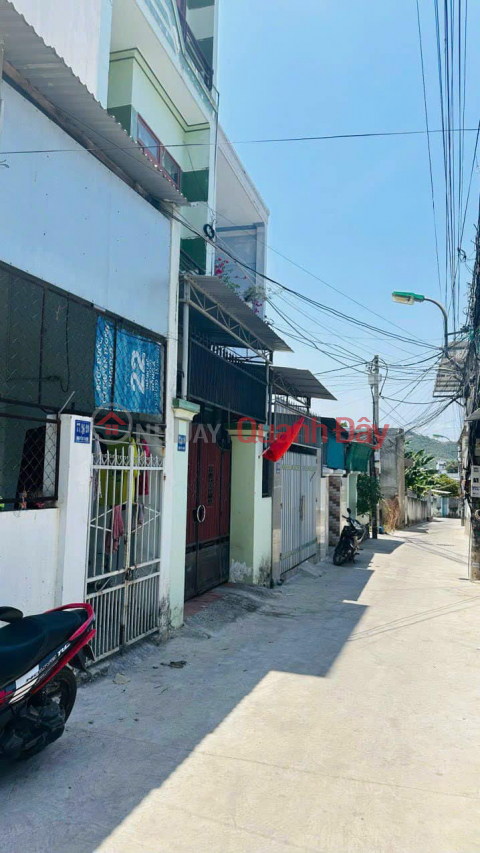 FULL LAND LOT, CAR ALLEY HOA TRUNG, VINH HOA, NHA TRANG. PRICE REDUCED TO ONLY 2.2 BILLION!! _0